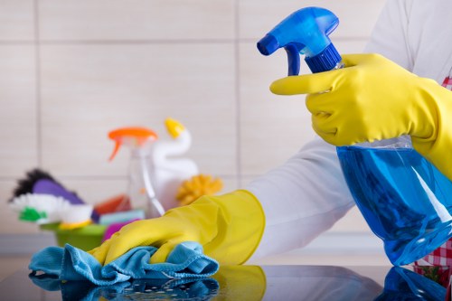 Professional end of tenancy cleaning in a TW9 residential property